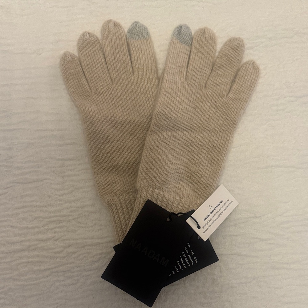 NAADAM Cream Knit Gloves with Gray Tips
